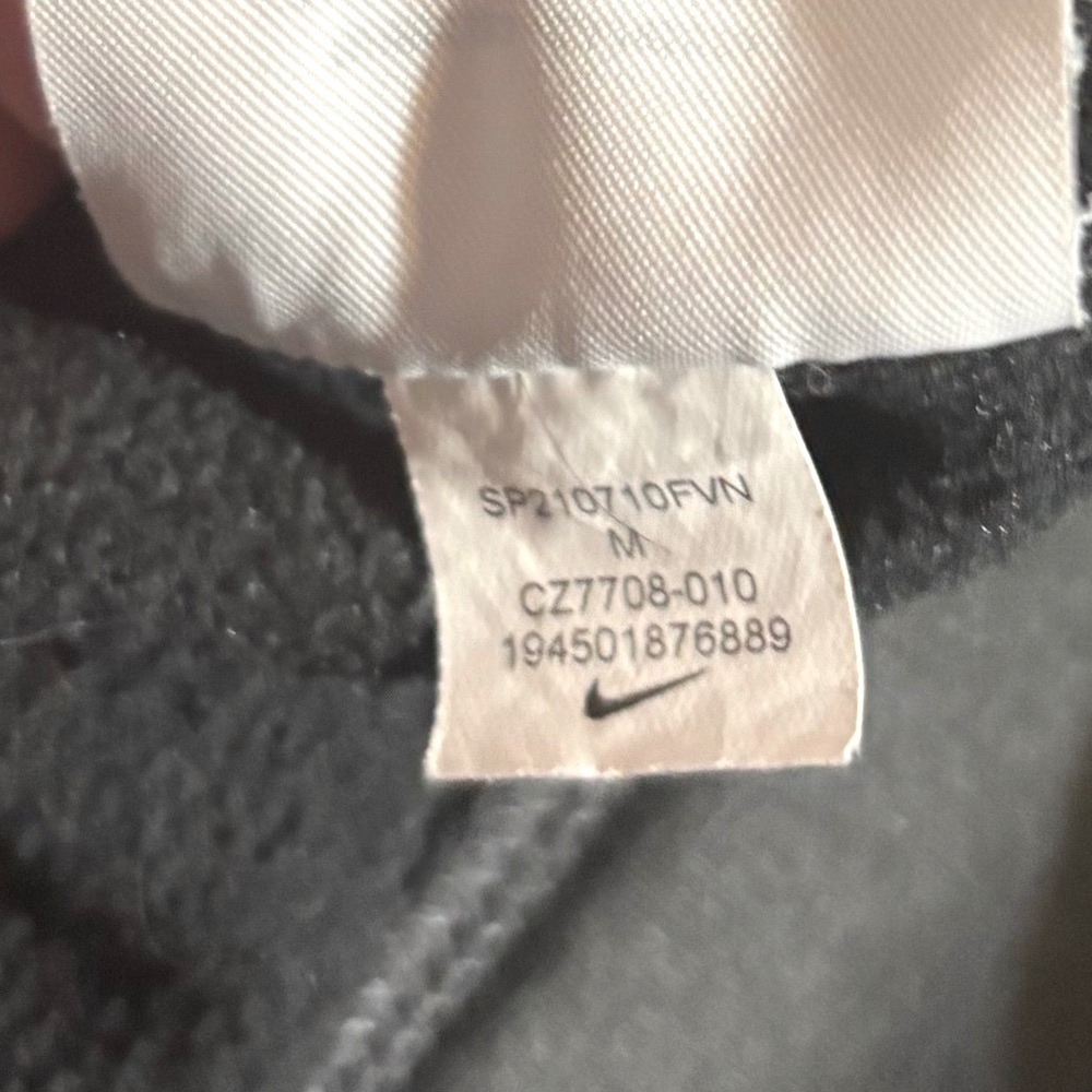Nike M NK THRMA FZ HD ENERGY SC Hooded Sweatshirt
Size Medium - Picture 7 of 10